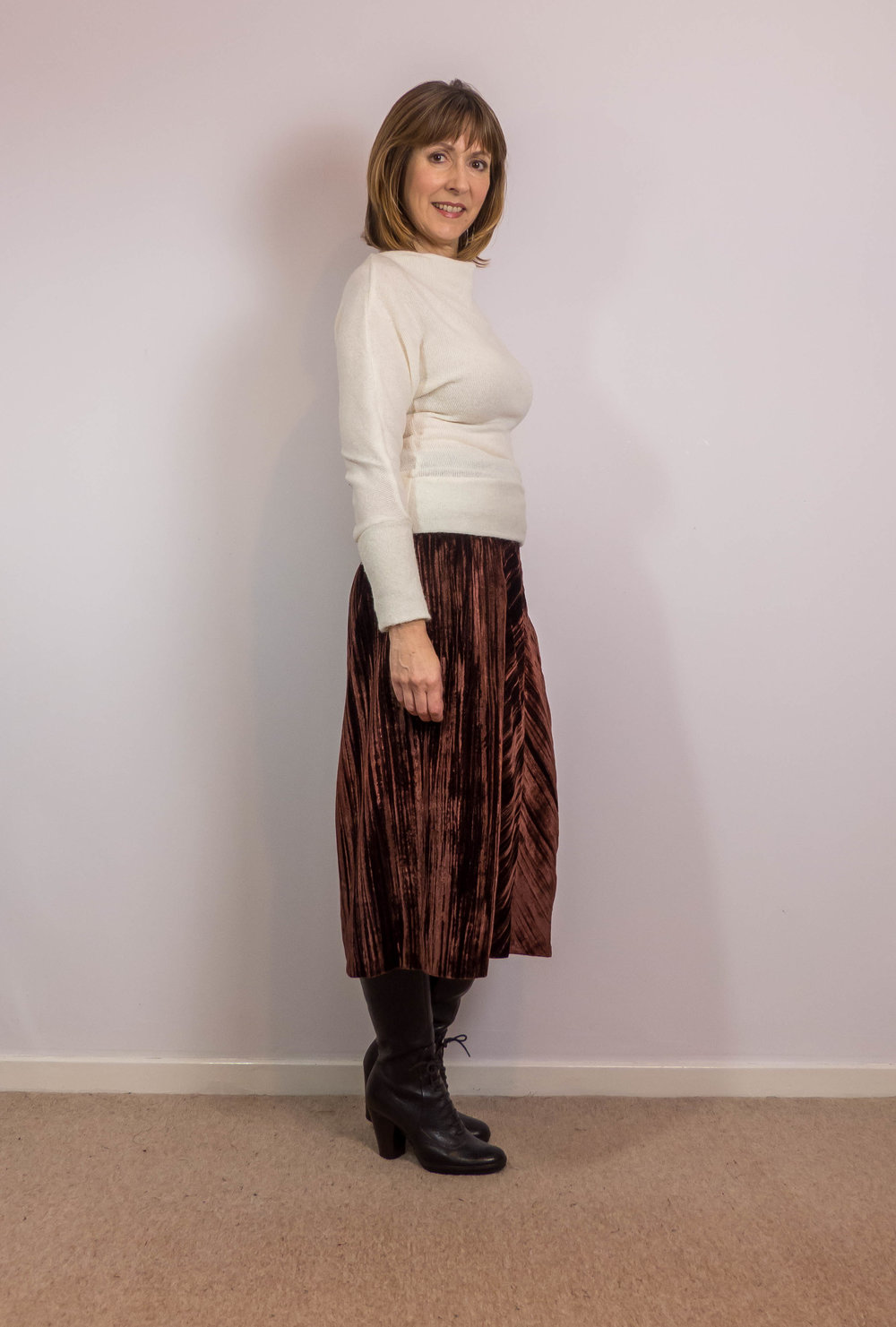 Velvet midi skirt