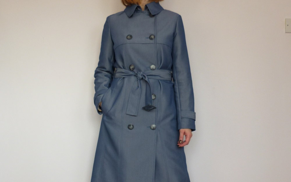  Trench coat love. Vogue 8884