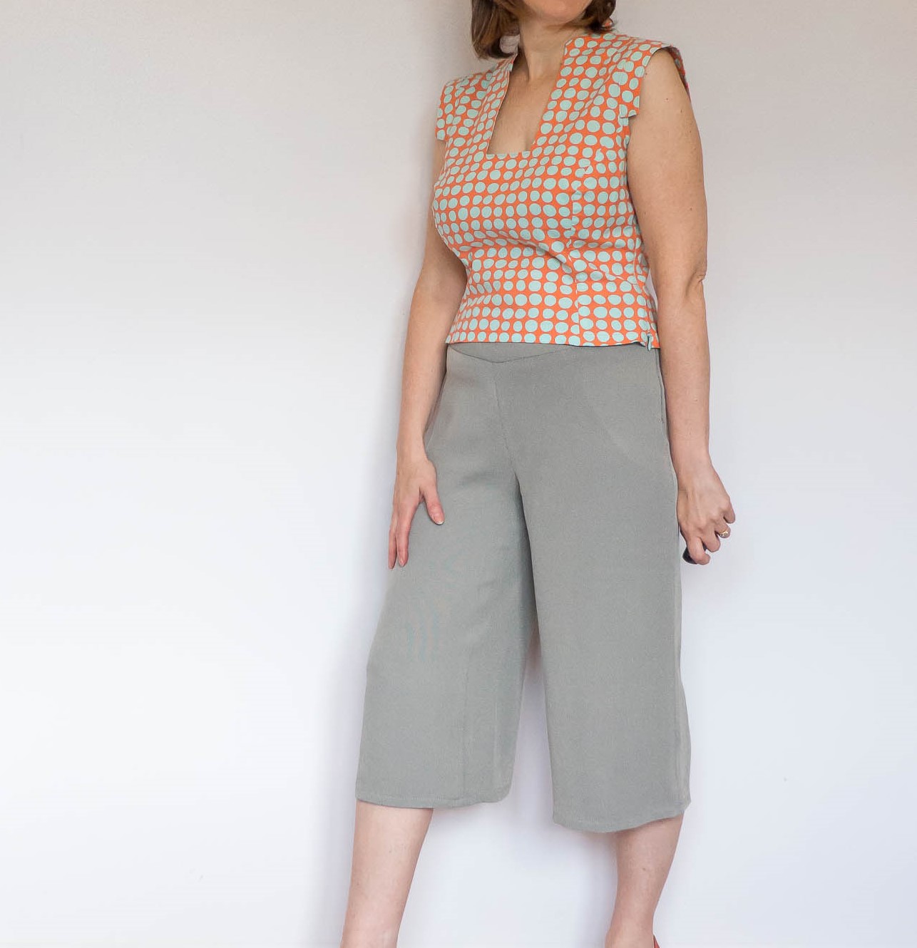 Self-designed fitted cropped top