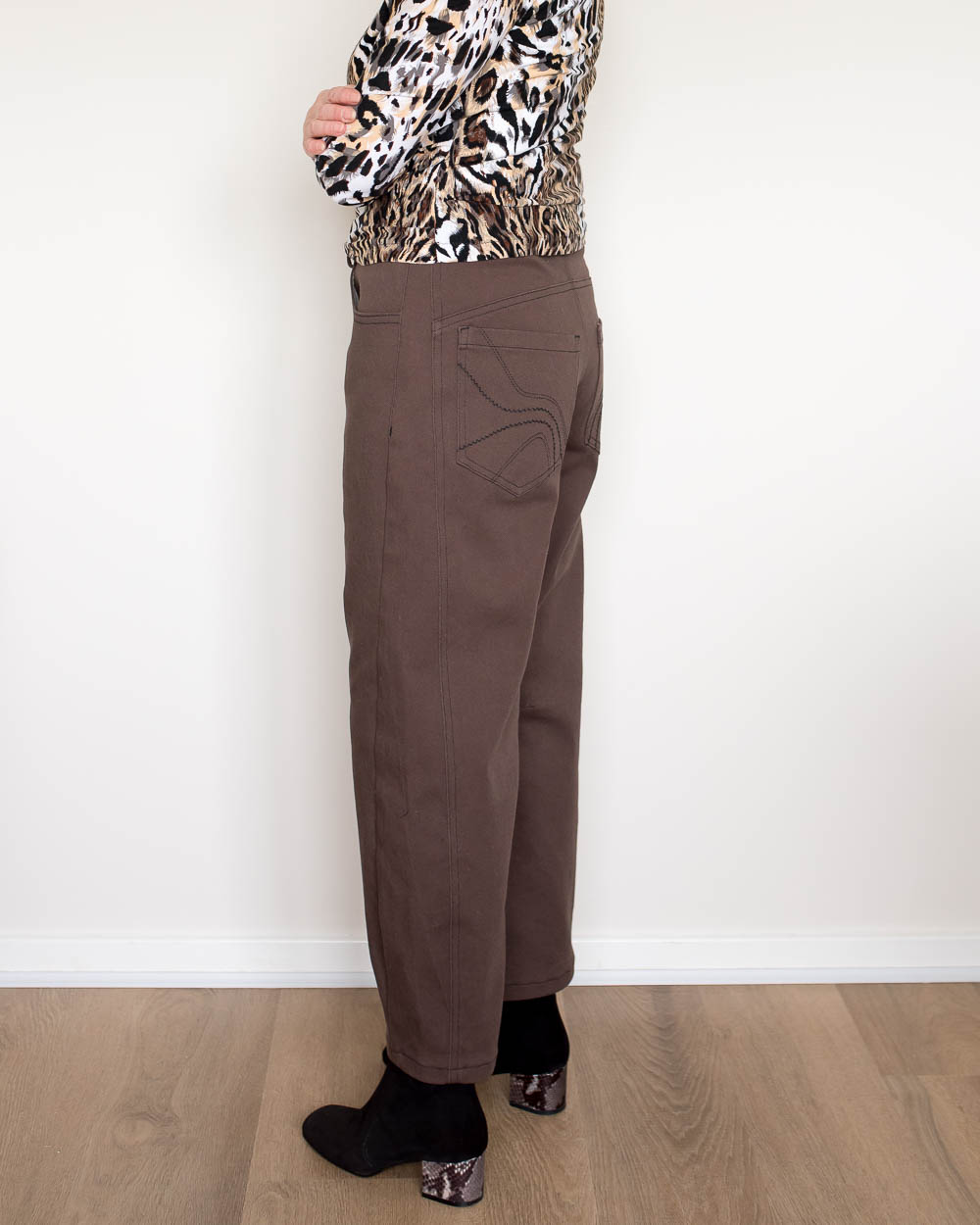 Chocolate Brown Barrel-Leg Jeans
side view