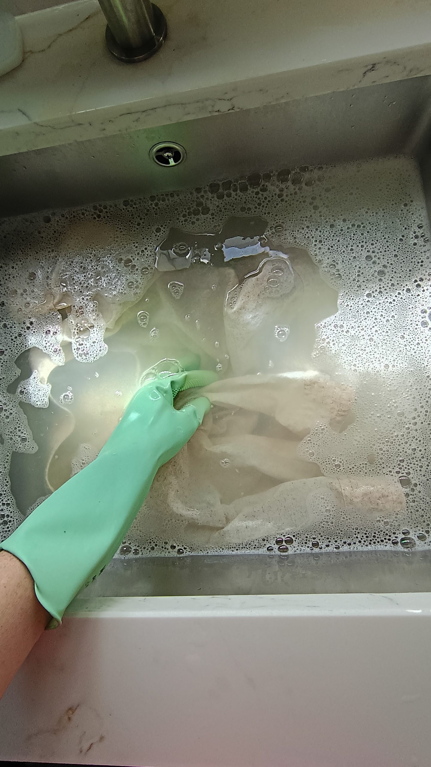 Bleaching a linen top